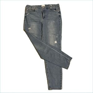 Nicole Miller SOHO skinny, high waist jeans. Distressed. Size 14